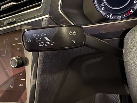 Volkswagen Tiguan 2.0 Tiguan R-Line TDI BlueMotion Tech 4Motion DSG 4WD 5dr 20