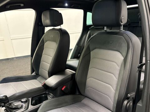 Volkswagen Tiguan 2.0 Tiguan R-Line TDI BlueMotion Tech 4Motion DSG 4WD 5dr 51