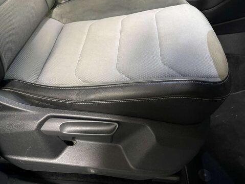 Volkswagen Tiguan 2.0 Tiguan R-Line TDI BlueMotion Tech 4Motion DSG 4WD 5dr 13