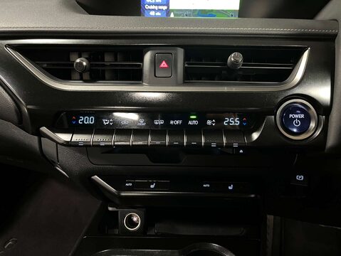 Lexus Ux 2.0 UX 250h 4x2 CVT 5dr 26