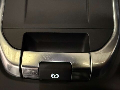 Land Rover Discovery Sport 2.0 Discovery Sport Landmark TD4 Auto 4WD 5dr 30