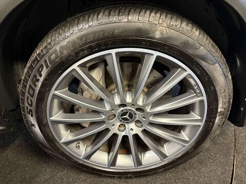 Mercedes-Benz GLC 2.0 GLC 250 AMG Line Premium 4Matic Auto 4WD 5dr 10