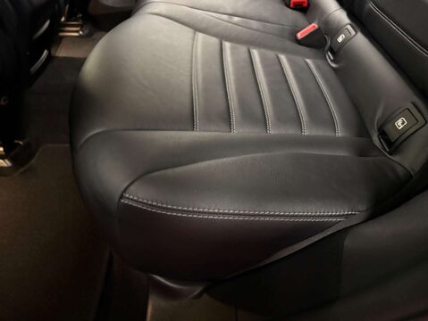 Mercedes-Benz GLC 2.0 GLC 250 AMG Line Premium 4Matic Auto 4WD 5dr 43