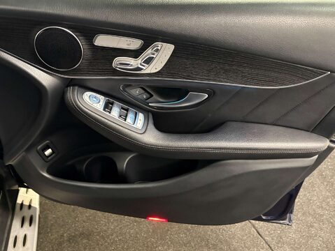 Mercedes-Benz GLC 2.0 GLC 250 AMG Line Premium 4Matic Auto 4WD 5dr 11