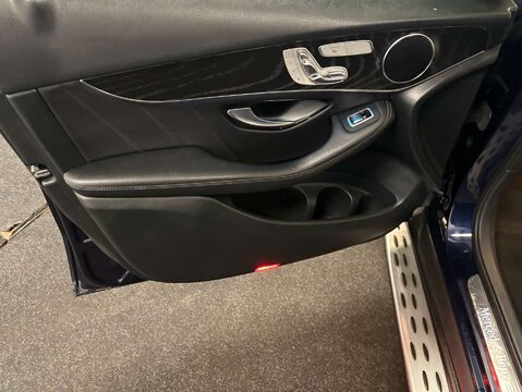 Mercedes-Benz GLC 2.0 GLC 250 AMG Line Premium 4Matic Auto 4WD 5dr 46