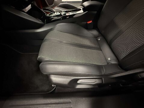 Peugeot 2008 1.2 2008 GT PureTech S/S Auto 5dr 44