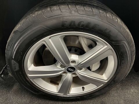 Audi E-Tron e-tron Technik 50 Quattro 4WD 5dr 54