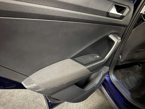 Volkswagen T-Roc 1.5 T-Roc United TSi Evo Semi-Auto 5dr 48