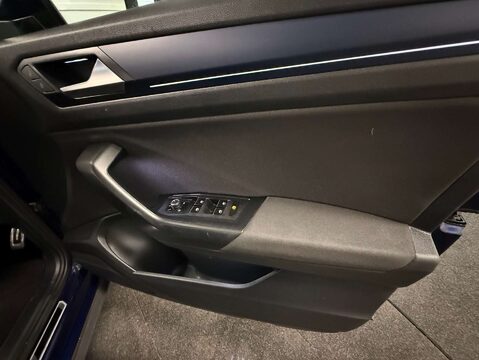 Volkswagen T-Roc 1.5 T-Roc United TSi Evo Semi-Auto 5dr 13