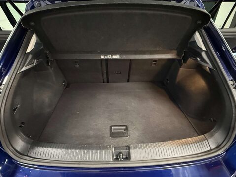 Volkswagen T-Roc 1.5 T-Roc United TSi Evo Semi-Auto 5dr 40