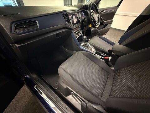 Volkswagen T-Roc 1.5 T-Roc United TSi Evo Semi-Auto 5dr 57