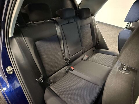 Volkswagen T-Roc 1.5 T-Roc United TSi Evo Semi-Auto 5dr 34