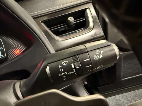 Lexus Ux UX 300E 5dr 15