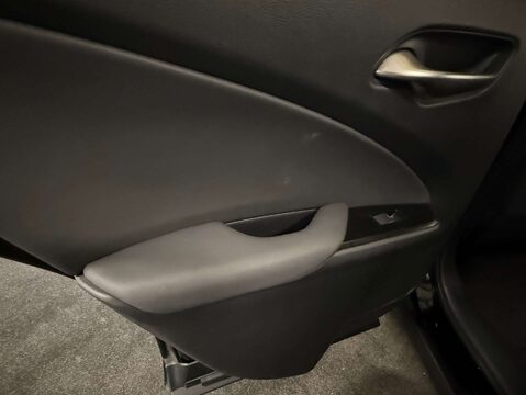 Lexus Ux UX 300E 5dr 13