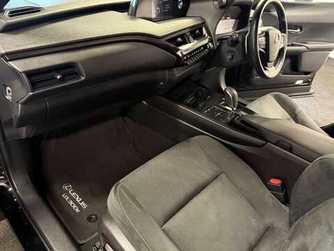 Lexus Ux UX 300E 5dr 46