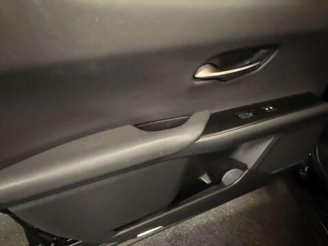 Lexus Ux UX 300E 5dr 28