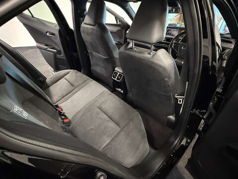 Lexus Ux UX 300E 5dr 31