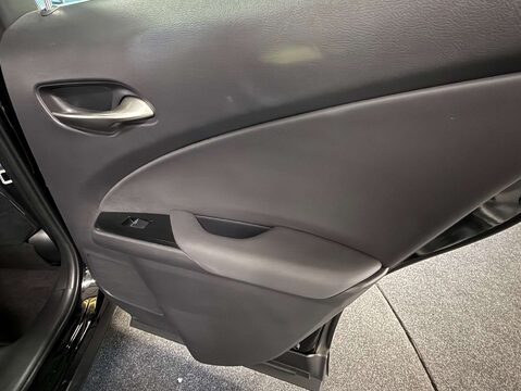 Lexus Ux UX 300E 5dr 27