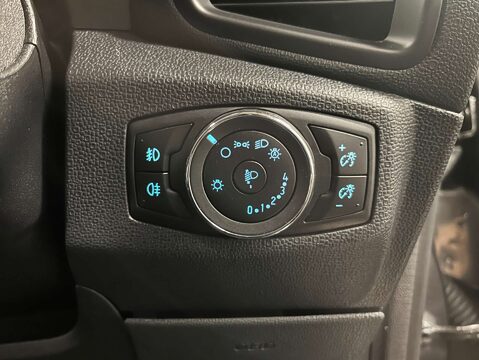 Ford Ecosport 1.0 EcoSport Titanium 5dr 17