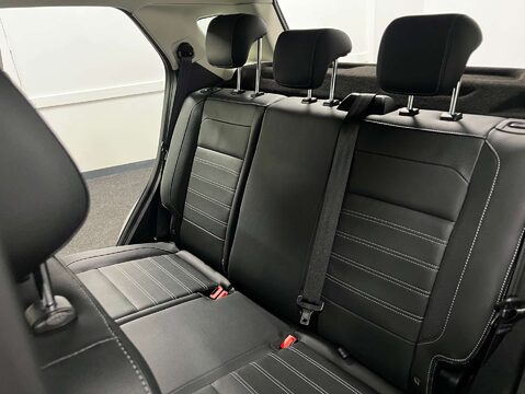 Ford Ecosport 1.0 EcoSport Titanium 5dr 39