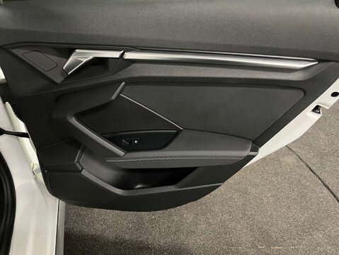 Audi A3 2.0 A3 Sportback 35 TDI S Line Semi-Auto 5dr 29