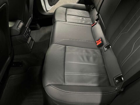 Audi A3 2.0 A3 Sportback 35 TDI S Line Semi-Auto 5dr 43