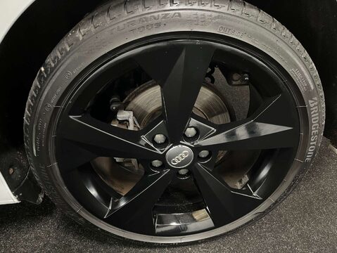 Audi A3 2.0 A3 Sportback 35 TDI S Line Semi-Auto 5dr 39