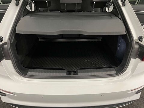 Audi A3 2.0 A3 Sportback 35 TDI S Line Semi-Auto 5dr 36