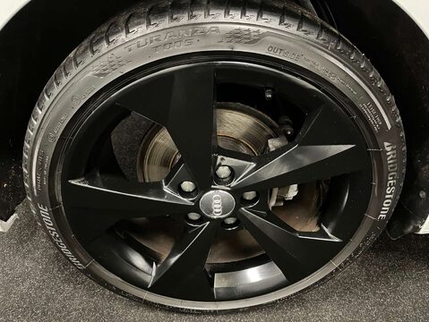 Audi A3 2.0 A3 Sportback 35 TDI S Line Semi-Auto 5dr 35