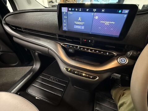 Fiat 500 500e La Prima 2dr 28