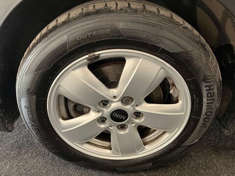 Mini Hatch 1.5 Cooper Classic Auto 5dr 52