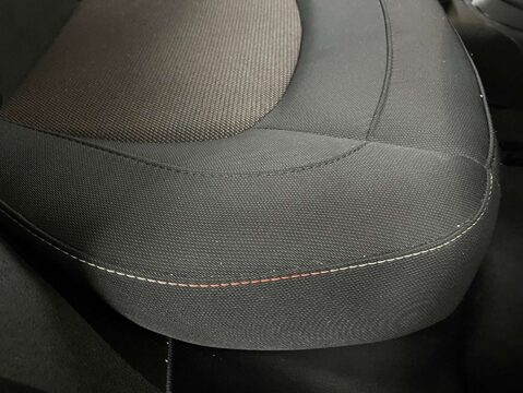 Mini Hatch 1.5 Cooper Classic Auto 5dr 33