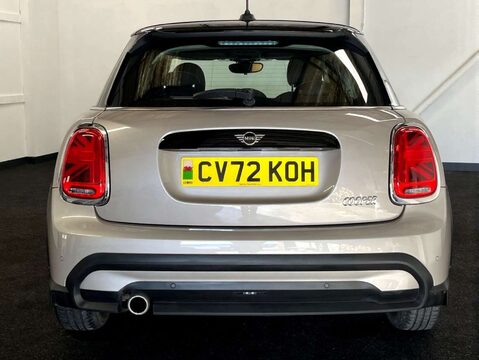 Mini Hatch 1.5 Cooper Classic Auto 5dr 4