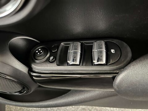 Mini Hatch 1.5 Cooper Classic Auto 5dr 11