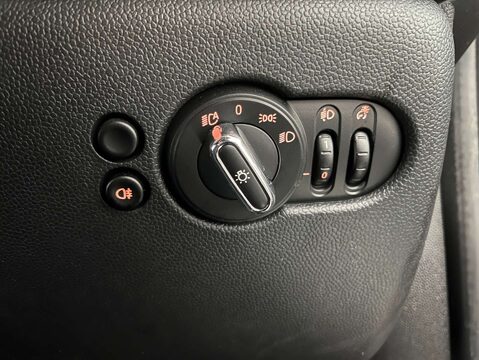 Mini Hatch 1.5 Cooper Classic Auto 5dr 17