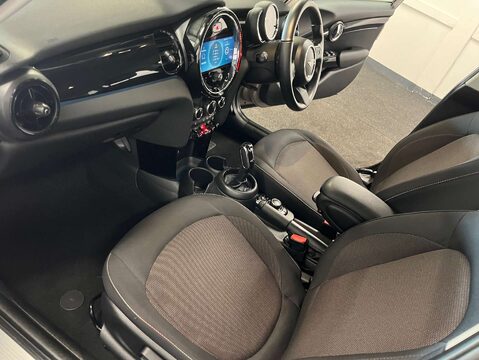Mini Hatch 1.5 Cooper Classic Auto 5dr 51