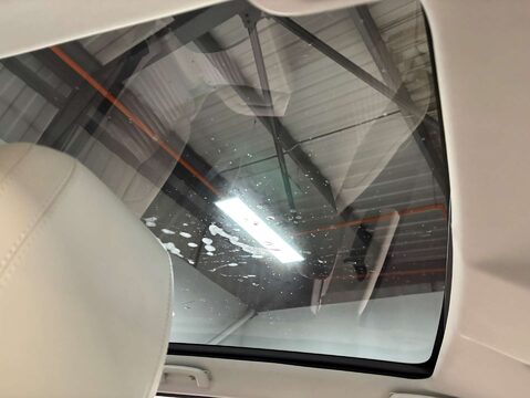 Land Rover Discovery Sport 2.0 Discovery Sport HSE D Auto 4WD 5dr 56