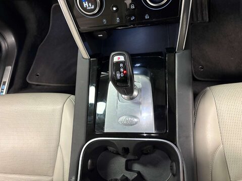 Land Rover Discovery Sport 2.0 Discovery Sport HSE D Auto 4WD 5dr 29