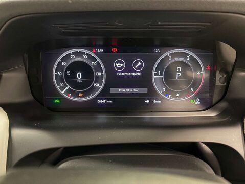 Land Rover Discovery Sport 2.0 Discovery Sport HSE D Auto 4WD 5dr 24