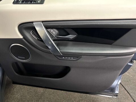 Land Rover Discovery Sport 2.0 Discovery Sport HSE D Auto 4WD 5dr 11