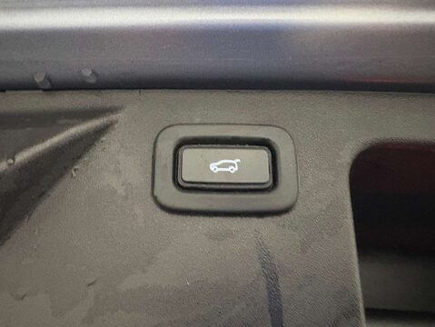 Land Rover Discovery Sport 2.0 Discovery Sport HSE D Auto 4WD 5dr 40