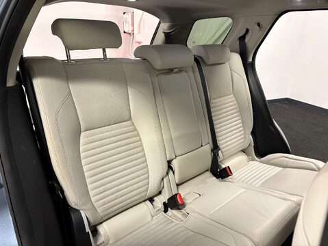 Land Rover Discovery Sport 2.0 Discovery Sport HSE D Auto 4WD 5dr 32