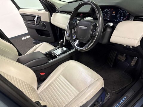 Land Rover Discovery Sport 2.0 Discovery Sport HSE D Auto 4WD 5dr 18