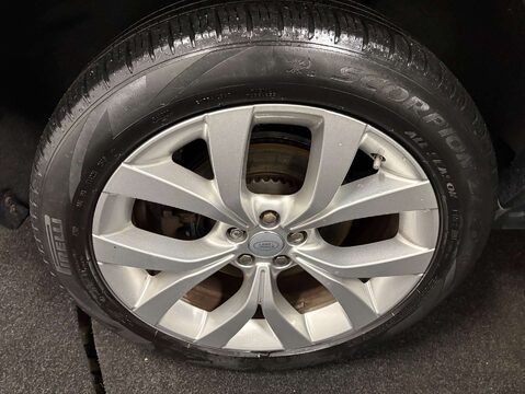 Land Rover Discovery Sport 2.0 Discovery Sport HSE D Auto 4WD 5dr 37