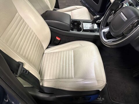 Land Rover Discovery Sport 2.0 Discovery Sport HSE D Auto 4WD 5dr 16