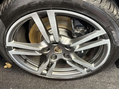 Porsche Panamera 3.6 Panamera V6 4 Semi-Auto 4WD 5dr 9