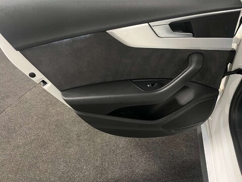 Audi A5 2.0 A5 Sportback 35 TFSI S Line Semi-Auto 5dr 42