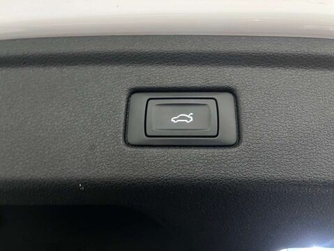 Audi A5 2.0 A5 Sportback 35 TFSI S Line Semi-Auto 5dr 40