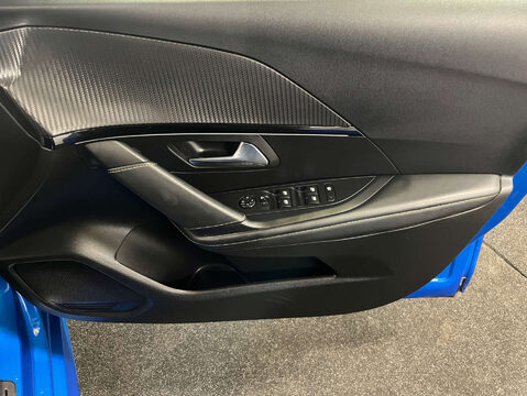 Peugeot 208 1.2 208 GT PureTech S/S 5dr 11