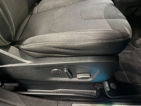 Ford Edge 2.0 Edge Titanium TDCi 4WD 5dr 14